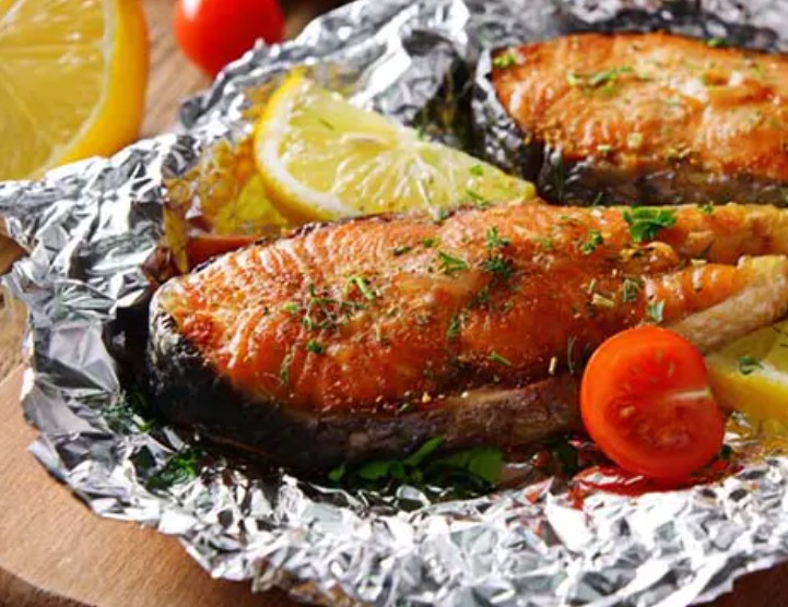 So holen Sie das Beste aus Ihrer Haushalts-Aluminiumfolienrolle heraus: Tipps und Tricks