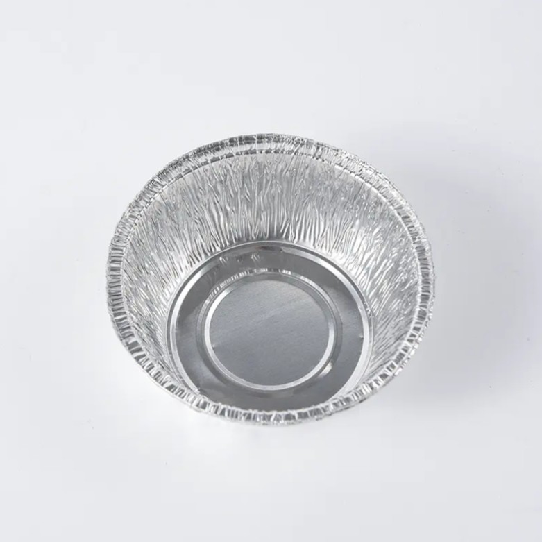 Kann der runde Lebensmittelbehälter aus zerknitterter Aluminiumfolie sicher in Mikrowellenherden und Kühlschränken verwendet werden?